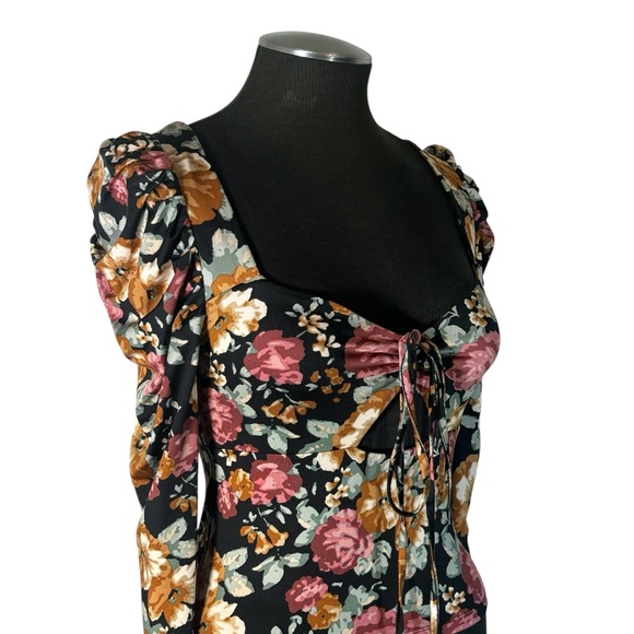 Forever 21 – Knit Floral Long Sleeve Cutout Crop Top – Small - Picture 4 of 10